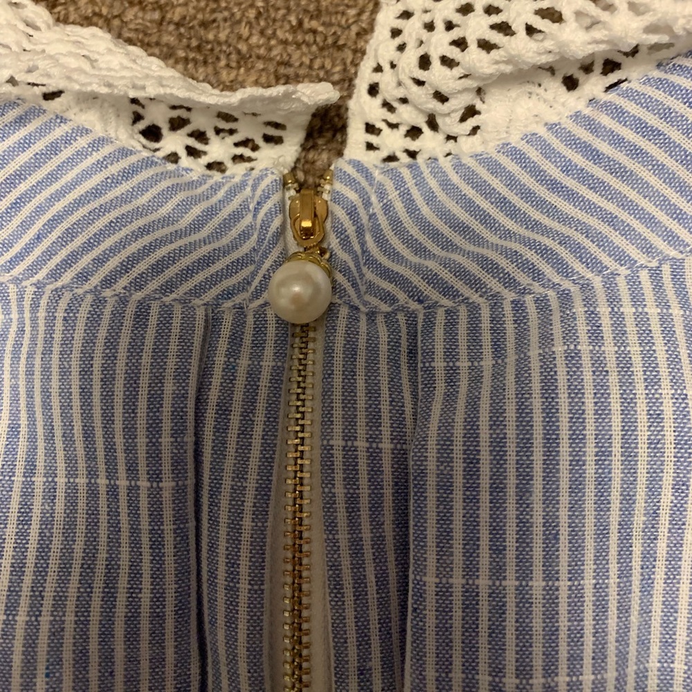 Boutique Top - Picture 2 of 3